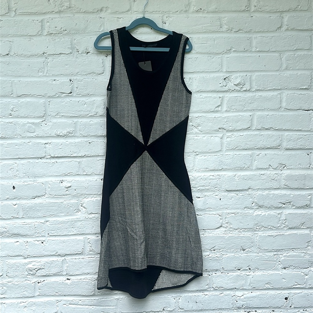 Armani Exchange black & white a-line dress ***NEW WITH TAGS***